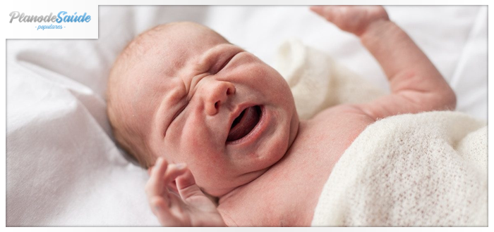 recém-nascido chorando - cólica em bebê
